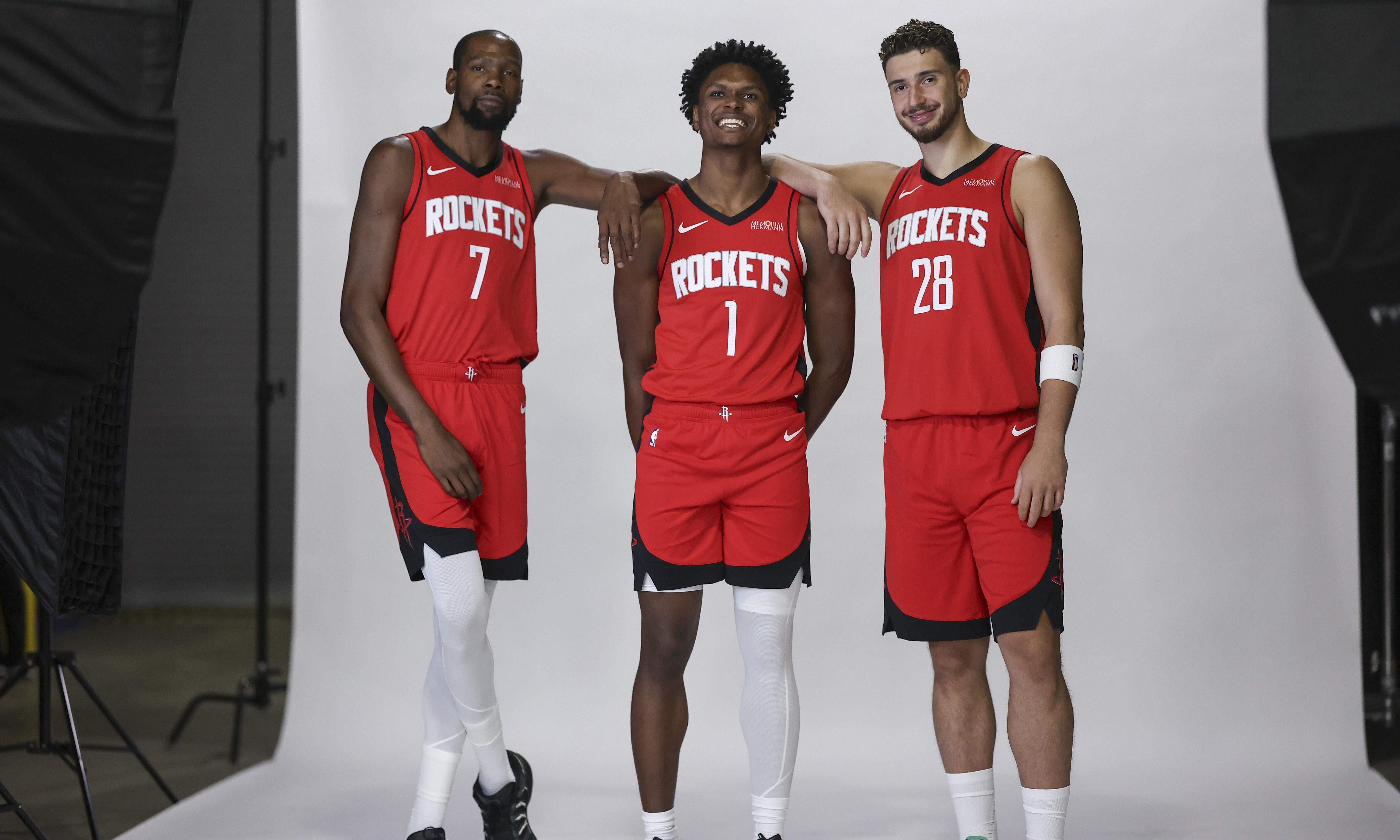 九游娱乐-赛地聚焦——NBA总决赛今夜热度飙升;迈阿密热火篮板制胜;更衣室稳定;更衣室氛围转暖的简单介绍