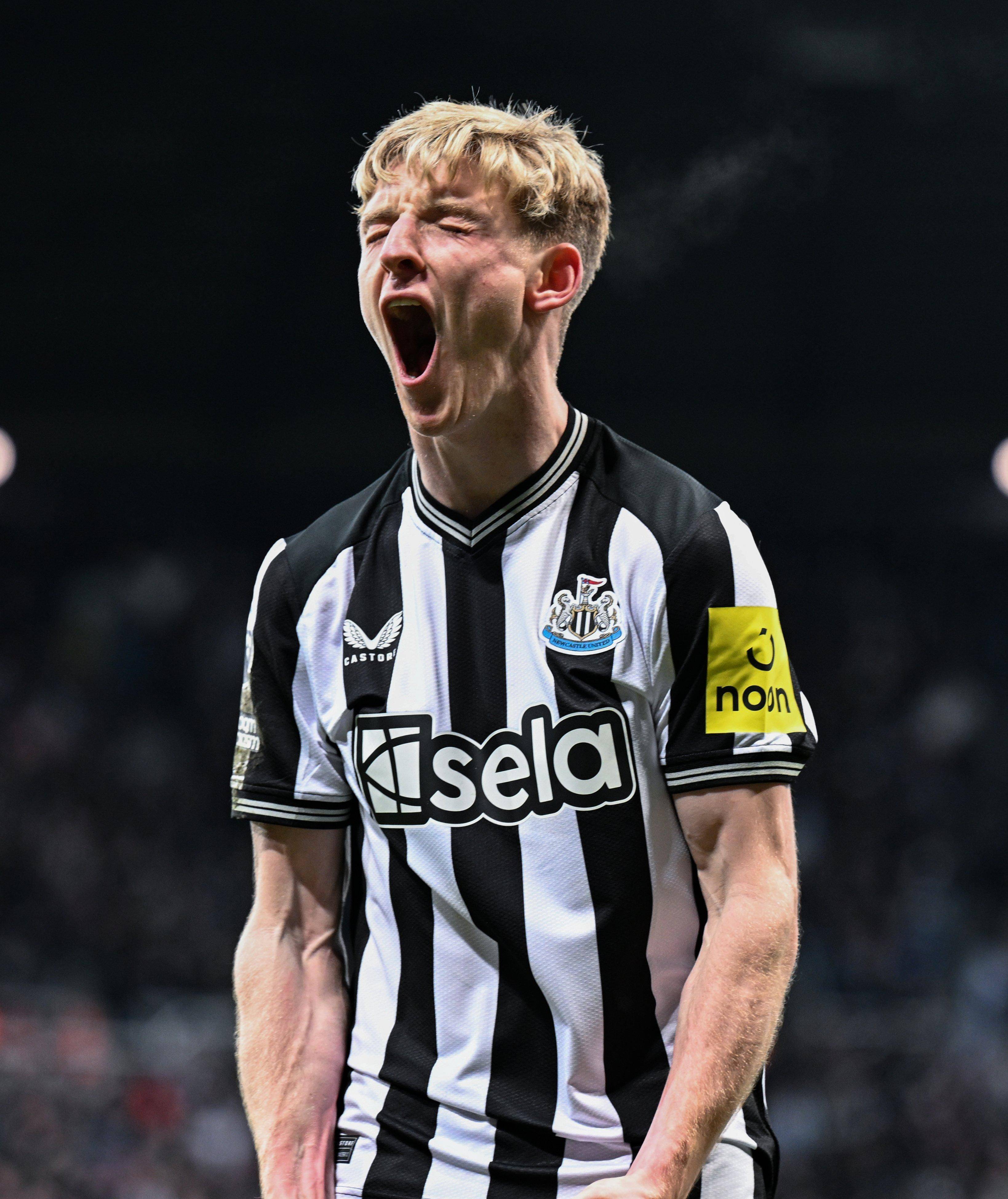 九游娱乐官网-包含足总杯今晨走向成谜，纽卡斯尔完成体检，信心回归，临场指挥获称赞的词条